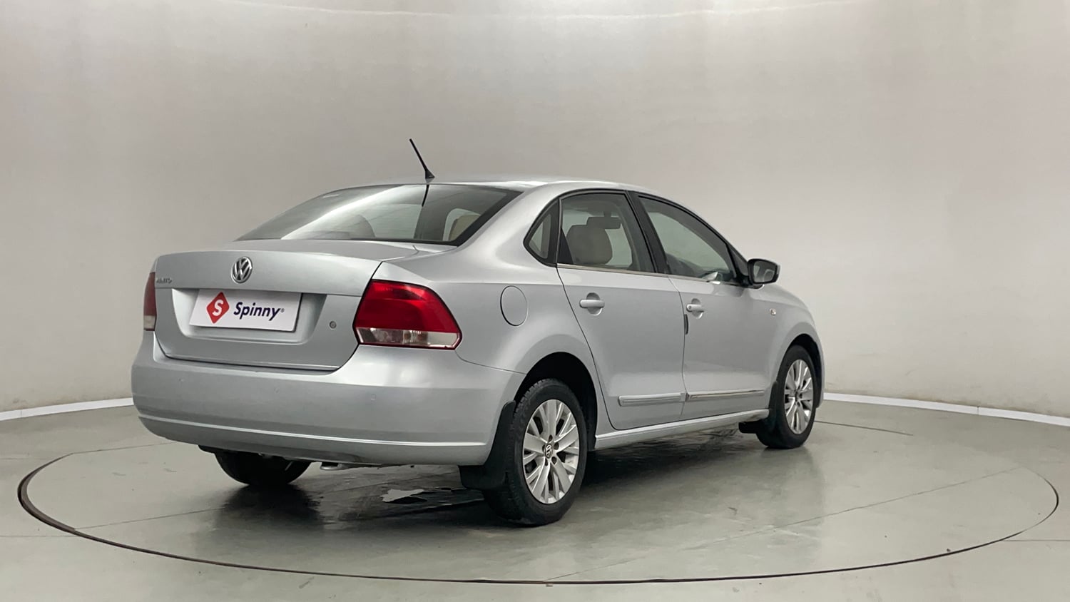 Used 2015 Volkswagen Vento Highline Diesel Diesel Manual exterior RIGHT REAR CORNER VIEW