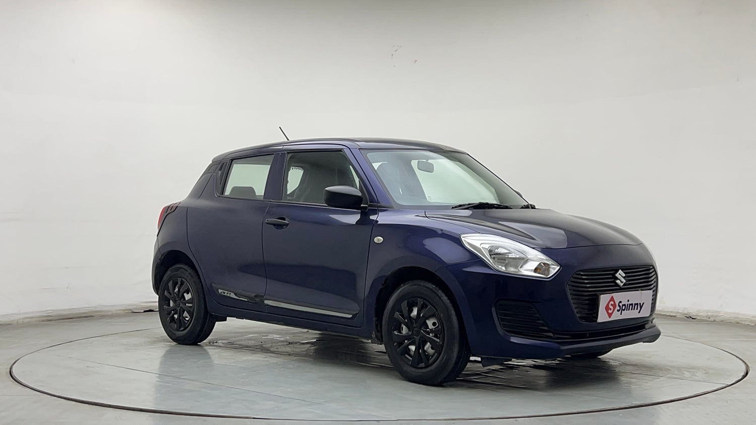 Used 2018 Maruti Suzuki Swift LXi Petrol Manual exterior RIGHT FRONT CORNER VIEW
