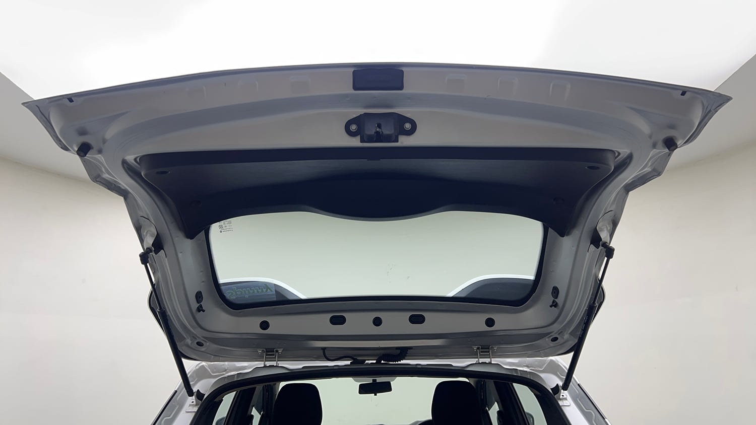 Used 2022 Renault Kiger RXT (O) MT Petrol Manual interior DICKY DOOR OPEN VIEW