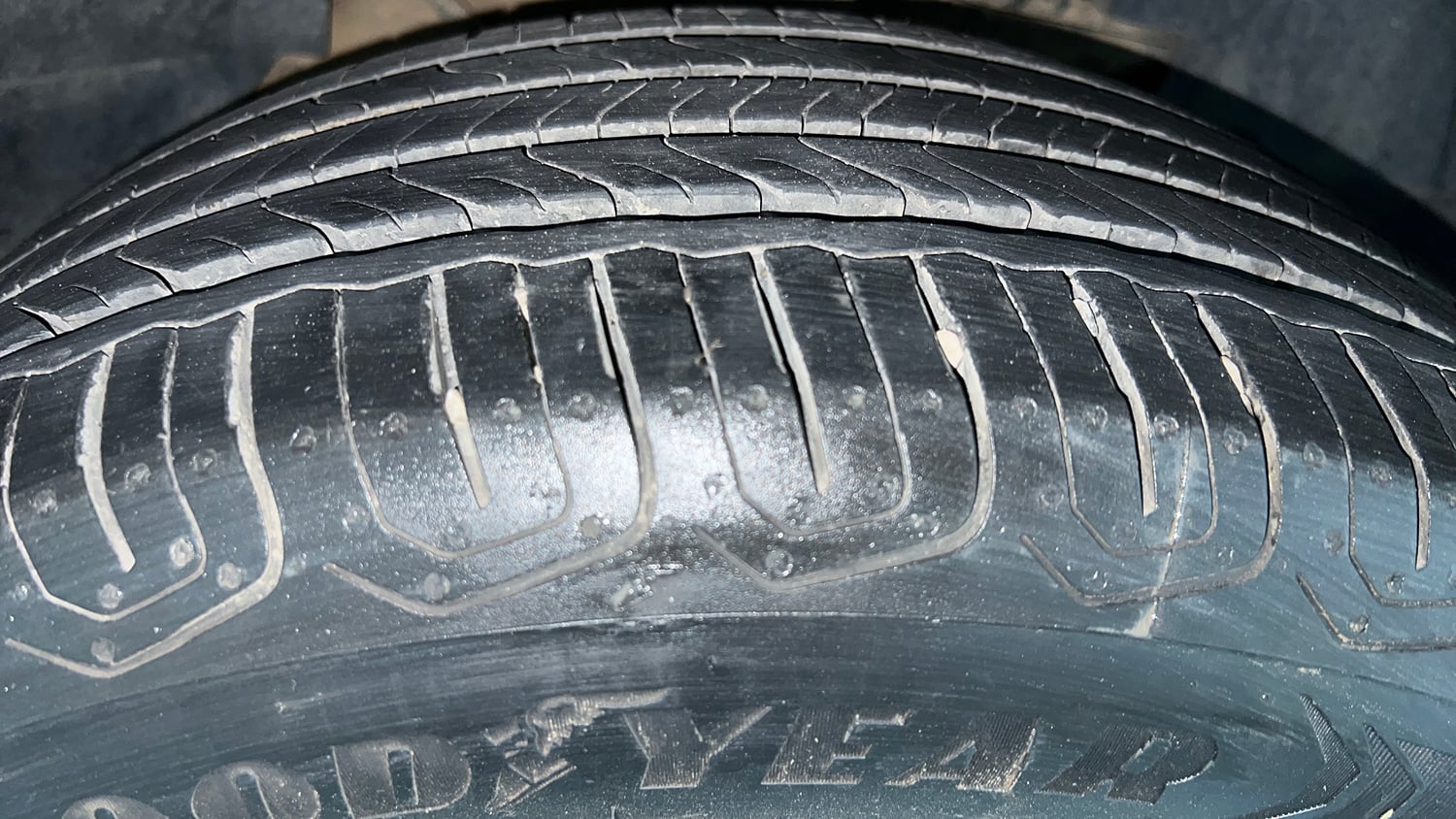 Used 2022 Tata Nexon XZ Plus (HS) Petrol Manual tyres RIGHT FRONT TYRE TREAD VIEW