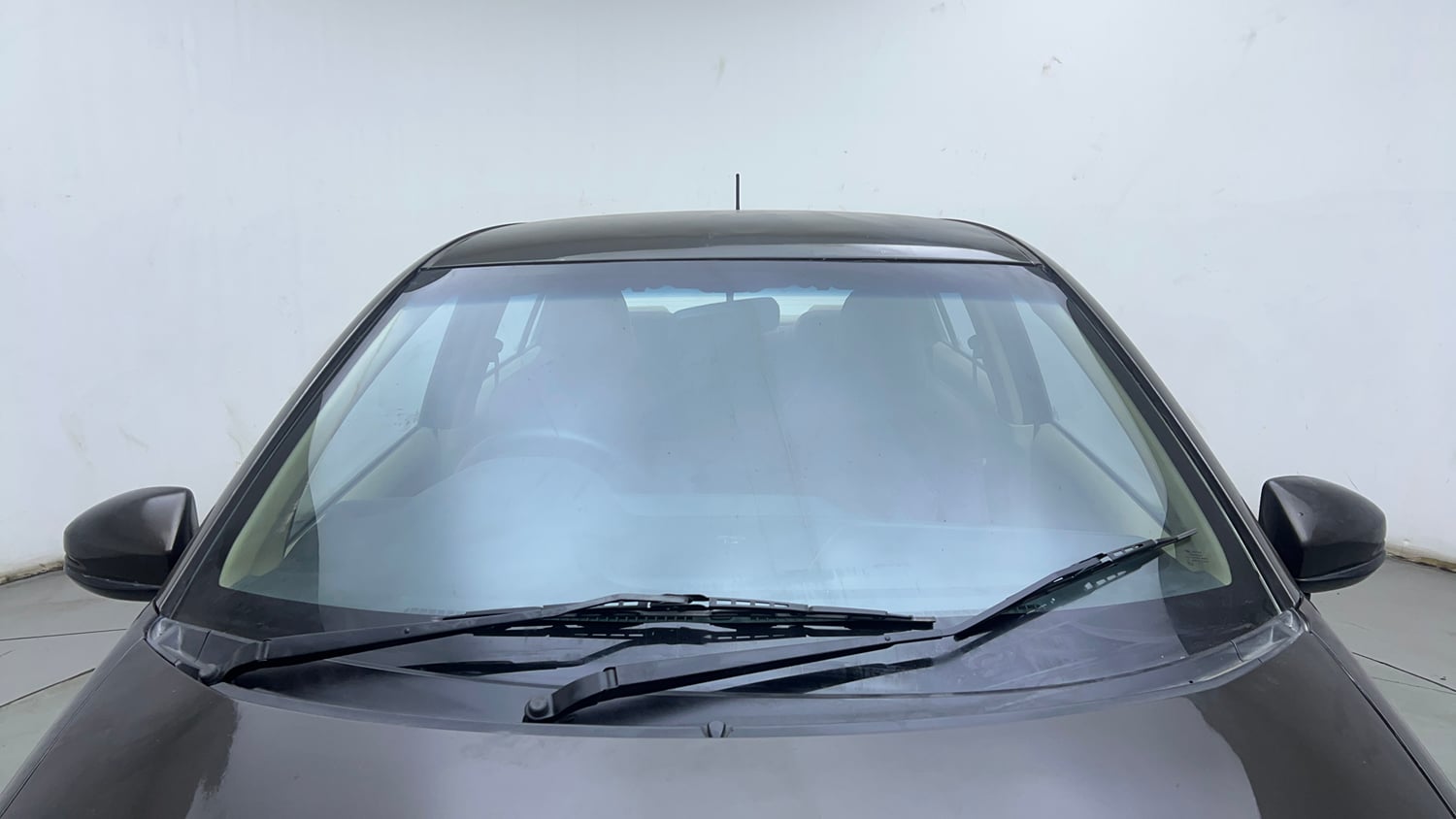 Used 2016 Honda Amaze 1.2 SX i-VTEC Petrol Manual exterior FRONT WINDSHIELD VIEW