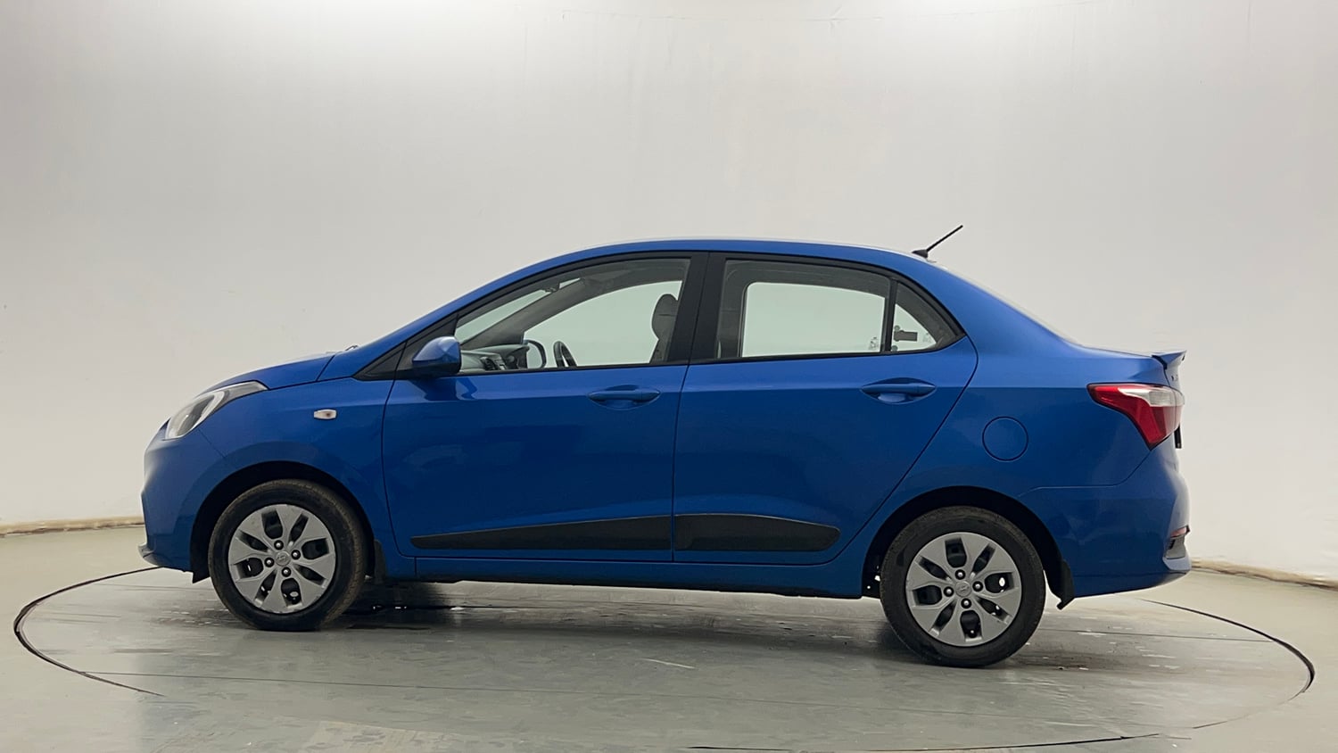 Used 2019 Hyundai Xcent S Petrol Manual exterior LEFT SIDE VIEW