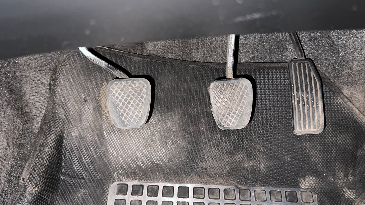 Used 2015 Honda Amaze 1.2 S i-VTEC Petrol Manual interior PEDALS VIEW