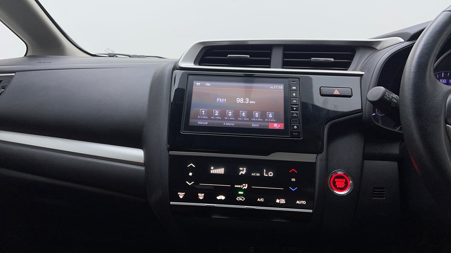 Used 2022 Honda WR-V VX MT Petrol Petrol Manual top_features Integrated (in-dash) music system