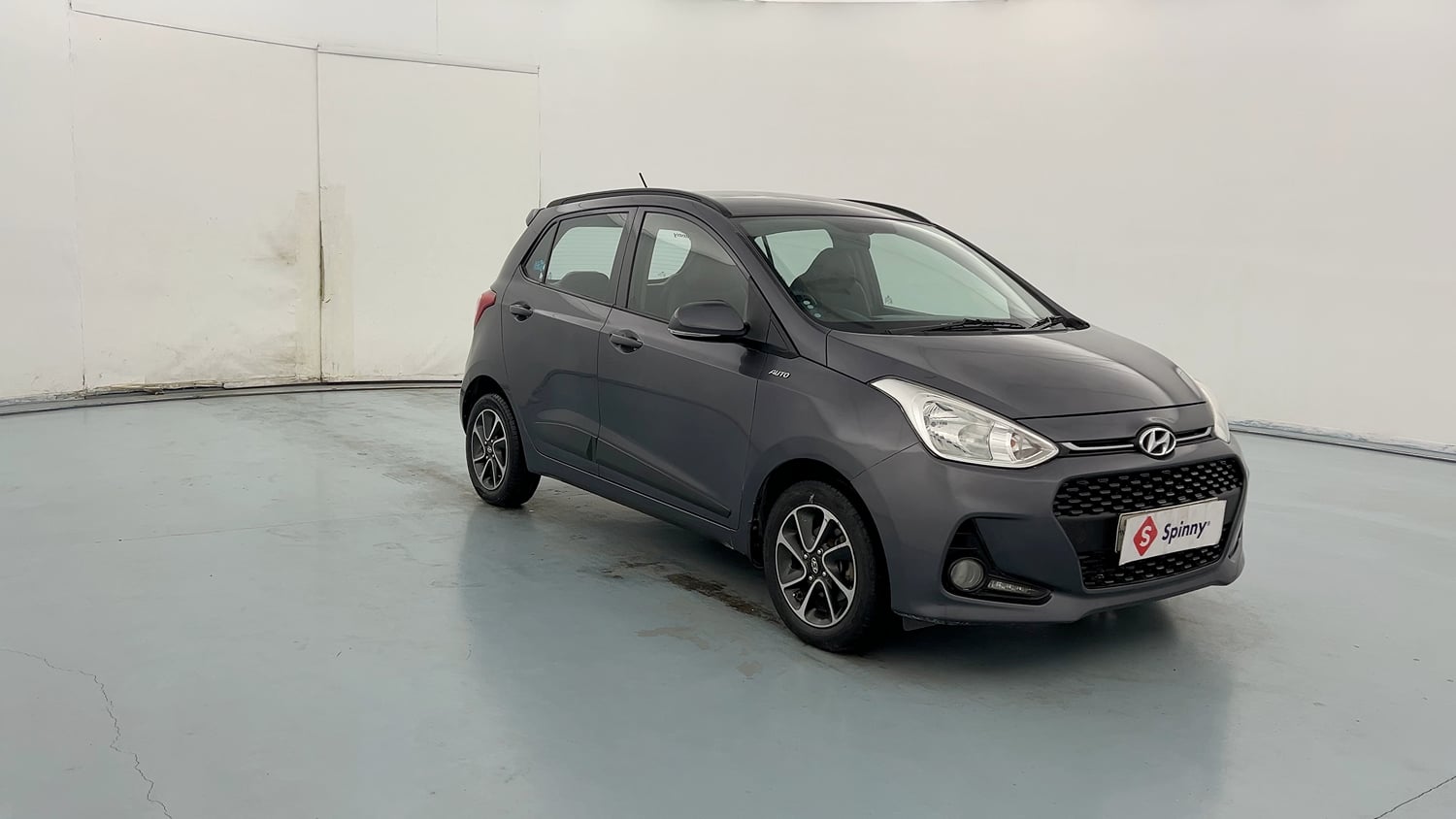 Used 2019 Hyundai Grand i10 Sportz AT 1.2 Kappa VTVT Petrol Automatic exterior RIGHT FRONT CORNER VIEW