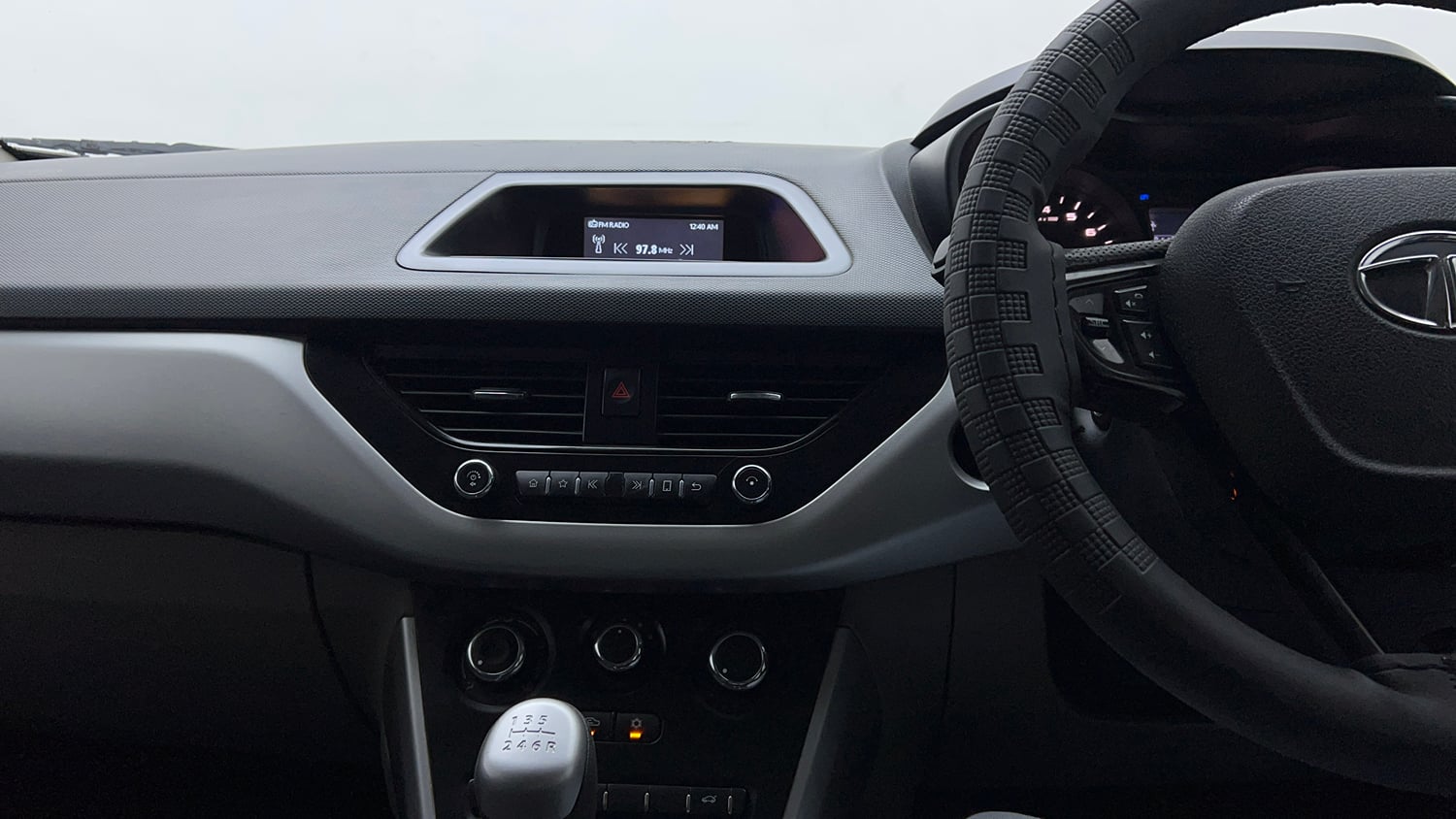 Used 2019 Tata Nexon XM Petrol Manual interior MUSIC SYSTEM & AC CONTROL VIEW