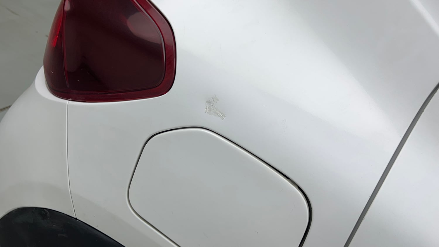 Used 2022 Renault Kwid RXT 1.0 AMT Petrol Automatic dents MINOR DENT