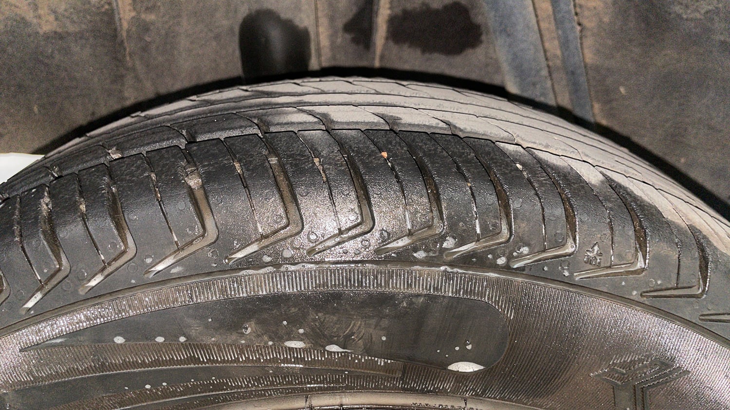 Used 2018 Renault Kwid RXT Petrol Manual tyres RIGHT REAR TYRE TREAD VIEW