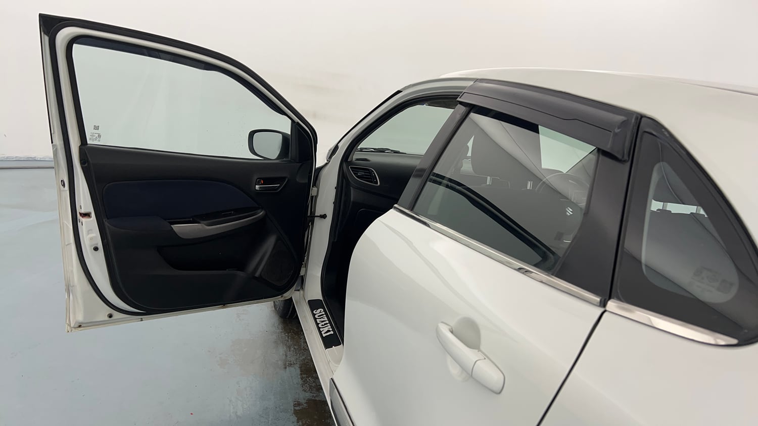 Used 2020 Maruti Suzuki Baleno Delta Petrol Manual interior LEFT FRONT DOOR OPEN VIEW