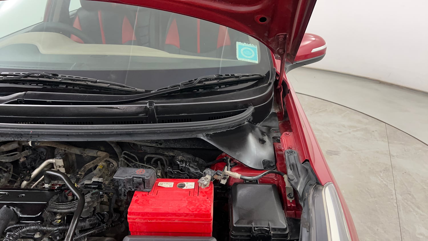 Used 2015 Hyundai Elite i20 Asta 1.2 Petrol Manual engine ENGINE LEFT SIDE HINGE & APRON VIEW