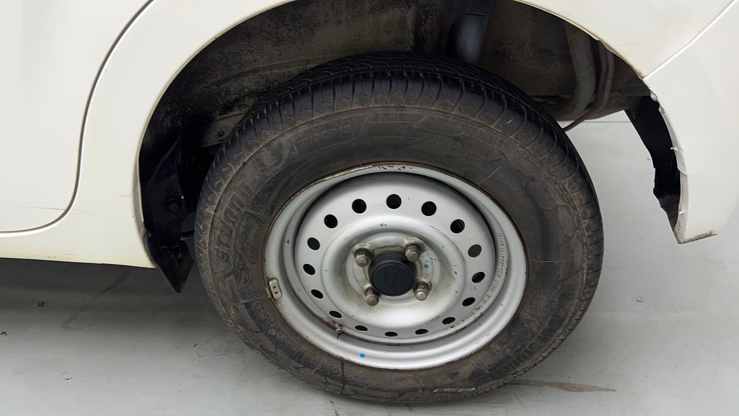 Used 2022 Maruti Suzuki Wagon R LXi (O) 1.0 CNG Cng Manual tyres LEFT REAR TYRE RIM VIEW