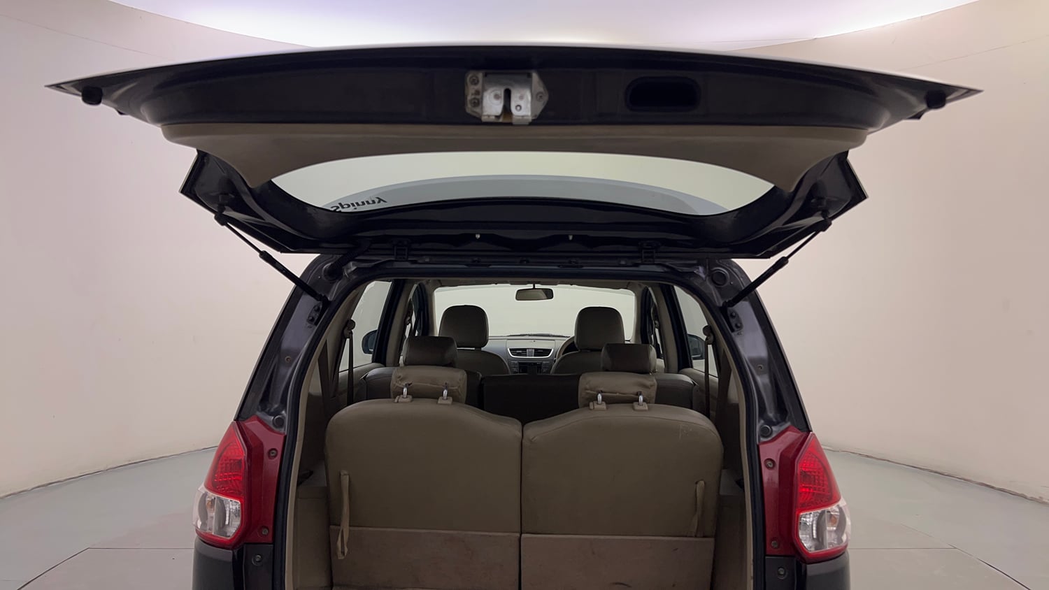 Used 2017 Maruti Suzuki Ertiga VXI Petrol Manual interior DICKY DOOR OPEN VIEW