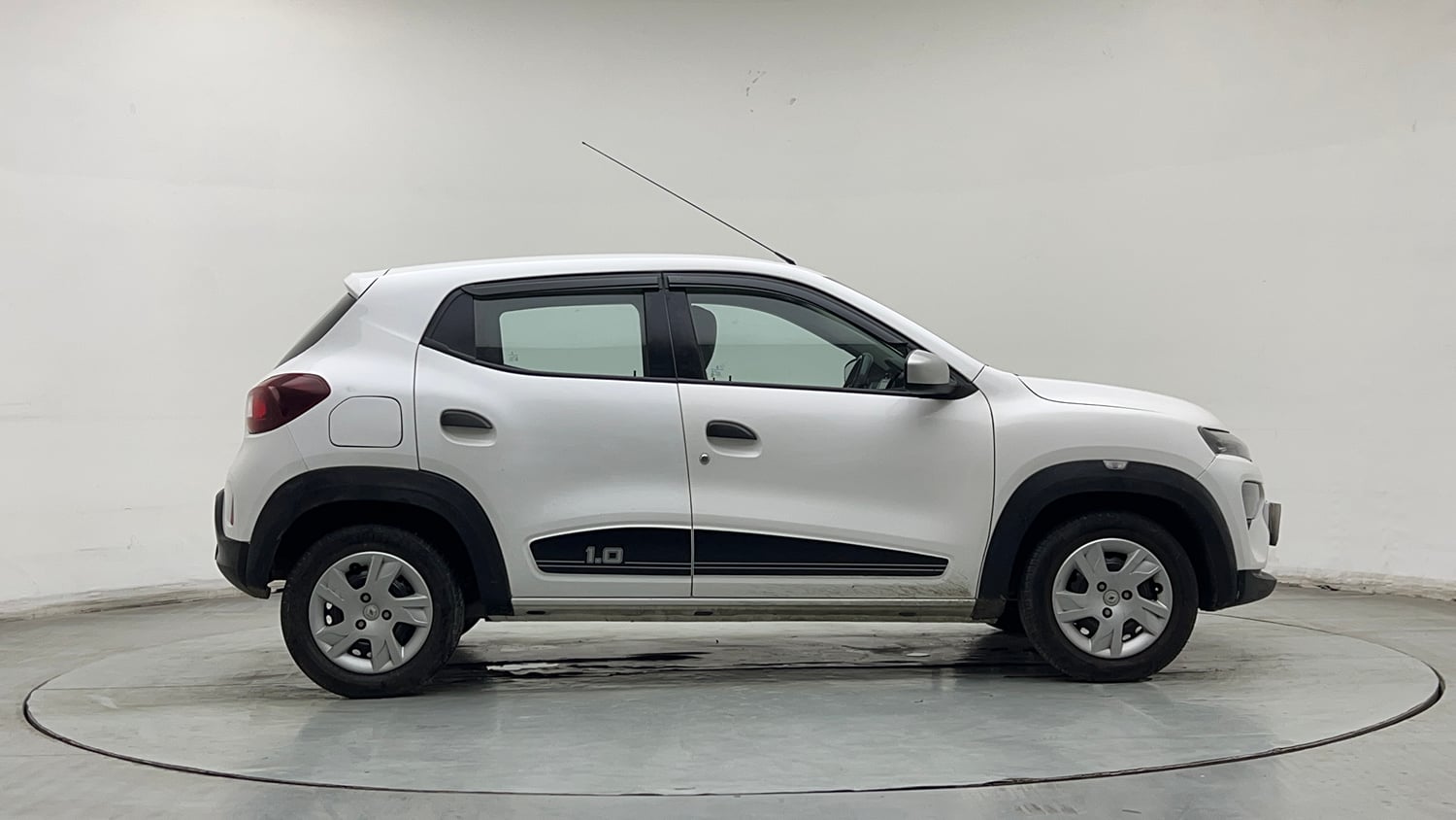 Used 2022 Renault Kwid RXT 1.0 AMT Petrol Automatic exterior RIGHT SIDE VIEW
