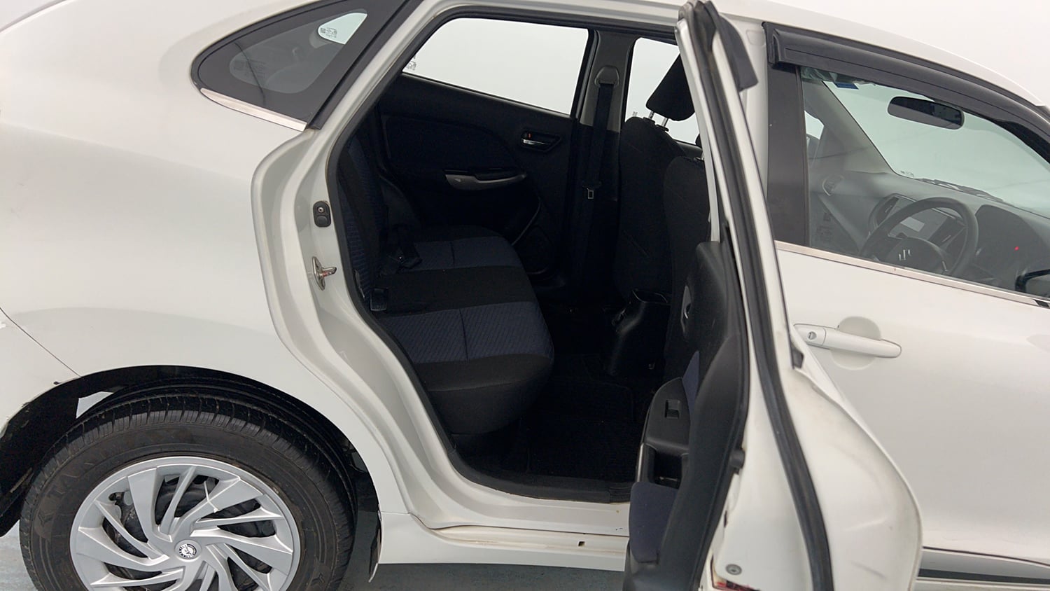 Used 2020 Maruti Suzuki Baleno Delta Petrol Manual interior RIGHT SIDE REAR DOOR CABIN VIEW