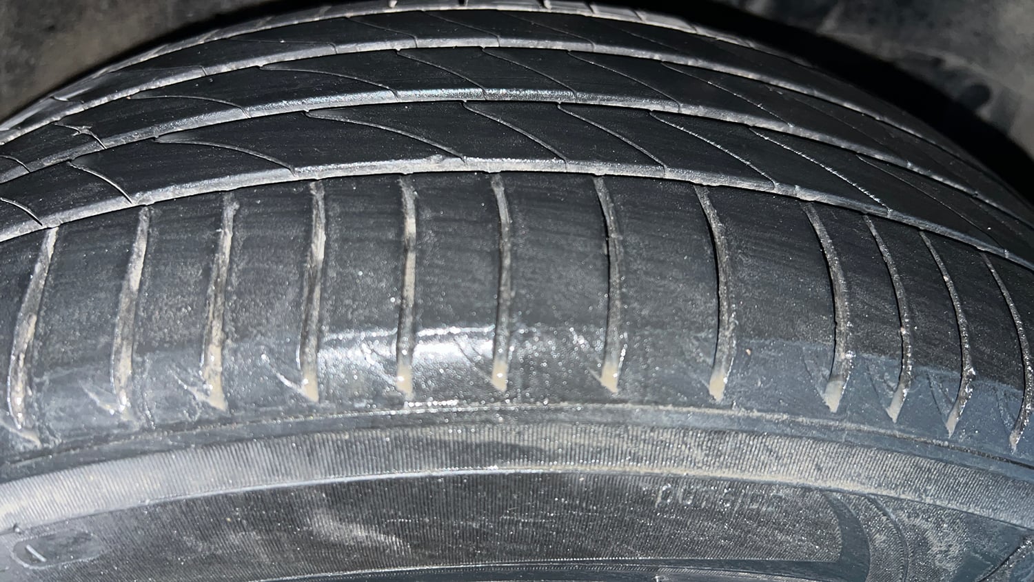 Used 2016 Honda BR-V V CVT Petrol Petrol Automatic tyres RIGHT FRONT TYRE TREAD VIEW