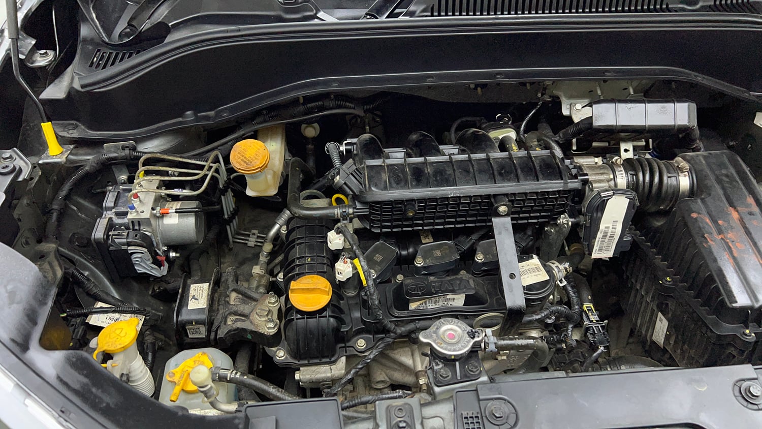 Used 2025 Tata Punch Pure MT Petrol Manual engine ENGINE RIGHT SIDE VIEW