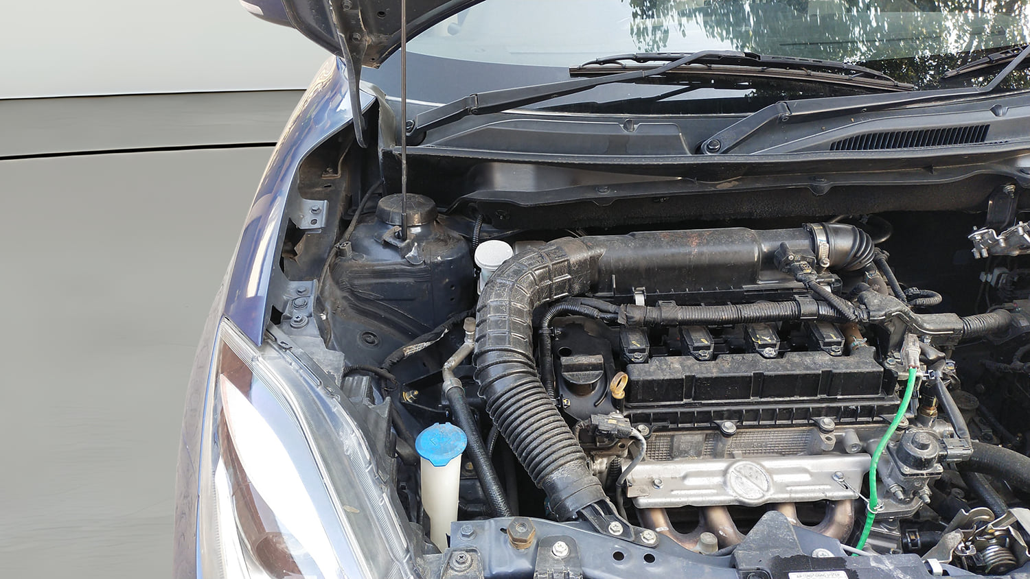 Used 2021 Maruti Suzuki Dzire ZXi Plus Petrol Manual engine ENGINE RIGHT SIDE VIEW