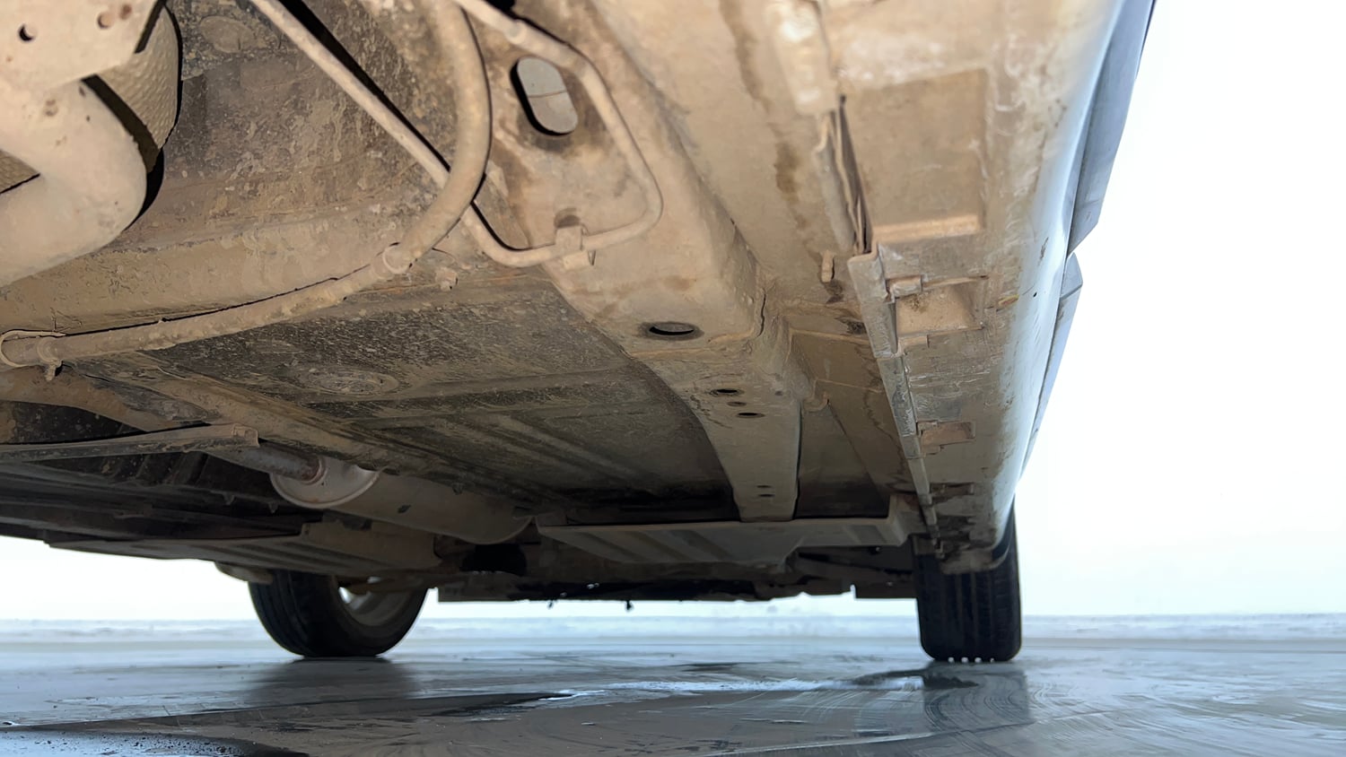 Used 2022 Maruti Suzuki Baleno Zeta Petrol Manual extra REAR RIGHT UNDERBODY VIEW