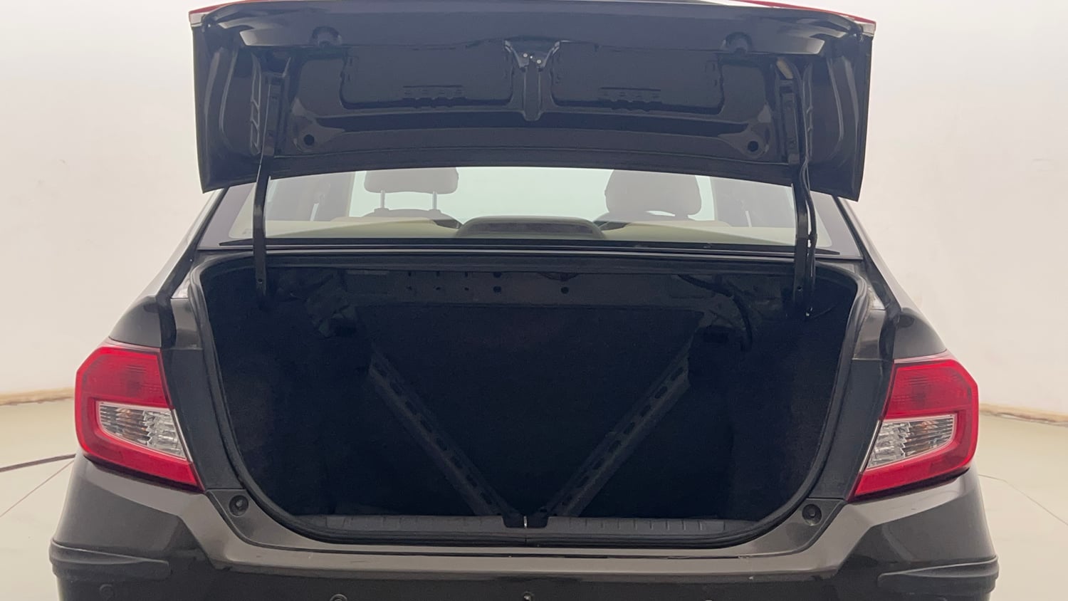 Used 2019 Honda Amaze 1.2 S MT Petrol Petrol Manual interior DICKY INSIDE VIEW
