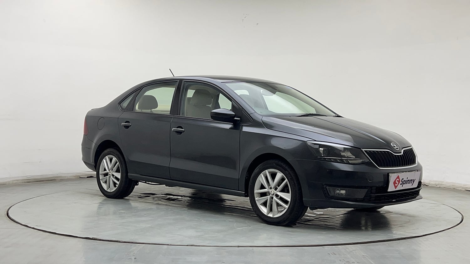 Used 2018 Skoda Rapid Style 1.6 MPI Petrol Manual exterior RIGHT FRONT CORNER VIEW