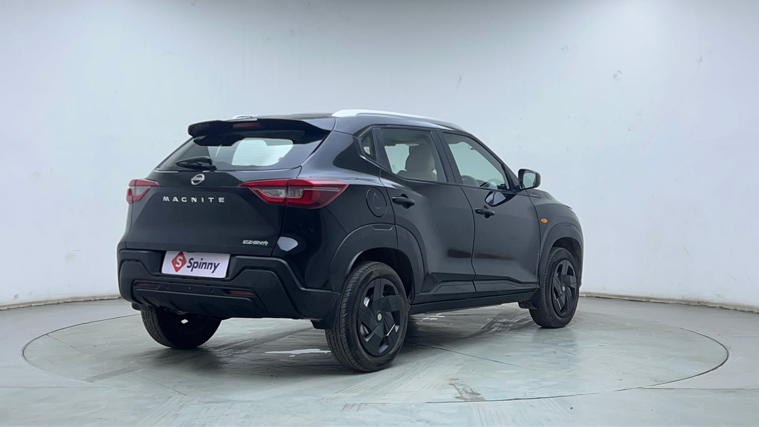 Used 2024 Nissan Magnite XE AMT Petrol Automatic exterior RIGHT REAR CORNER VIEW