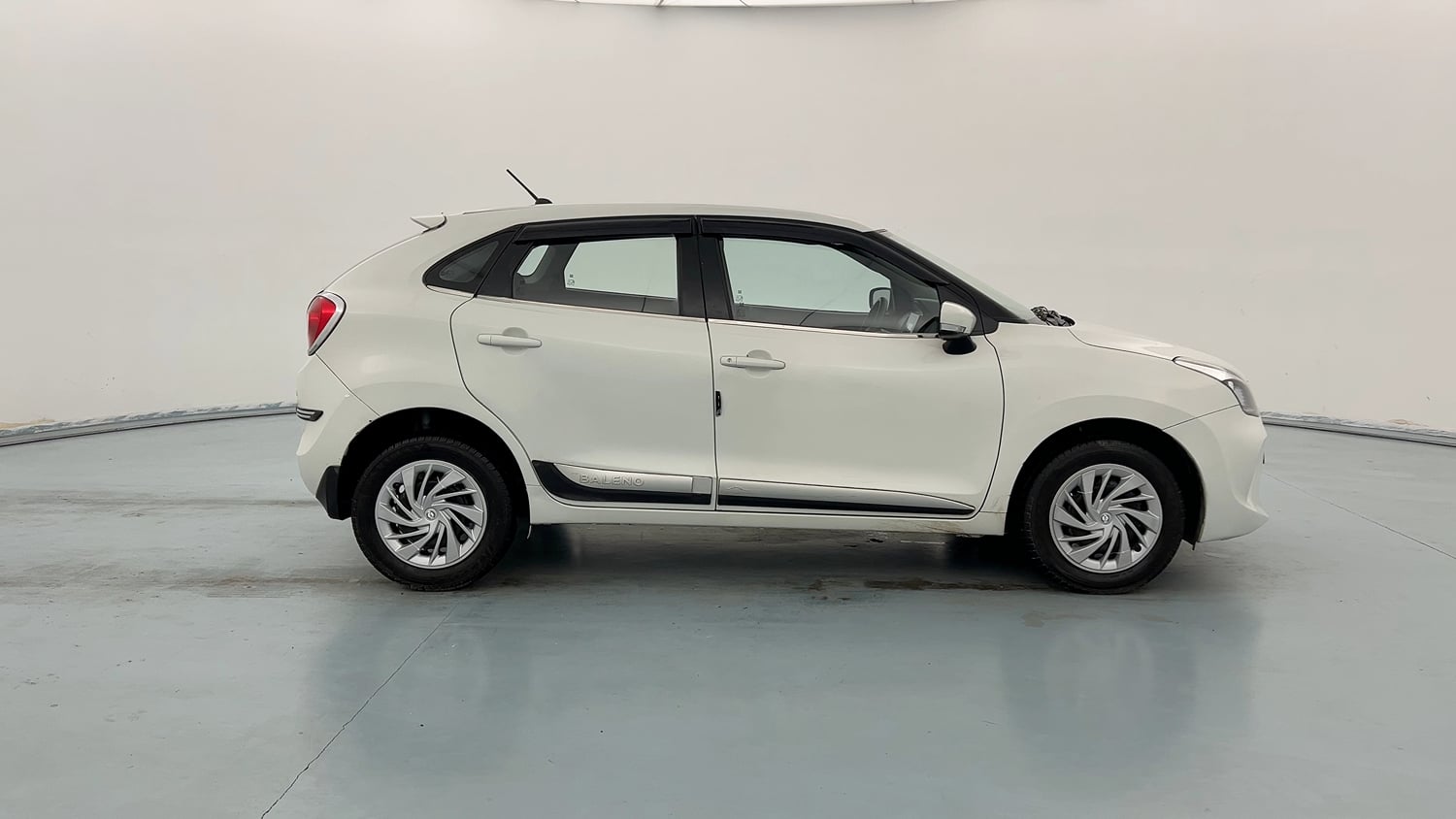 Used 2020 Maruti Suzuki Baleno Delta Petrol Manual exterior RIGHT SIDE VIEW
