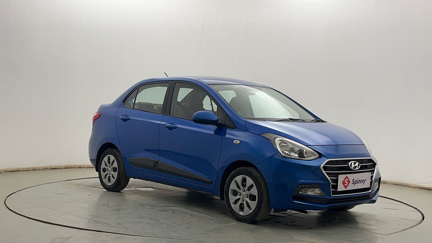 Used 2019 Hyundai Xcent S Petrol Manual exterior RIGHT FRONT CORNER VIEW
