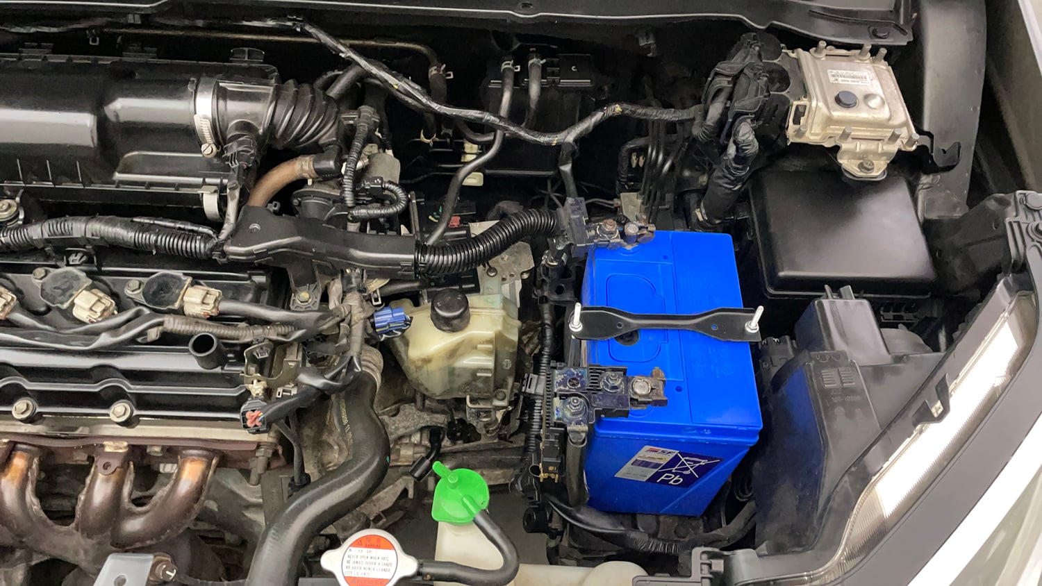 Used 2019 Maruti Suzuki Ignis Zeta 1.2 AMT Petrol Automatic engine ENGINE LEFT SIDE VIEW
