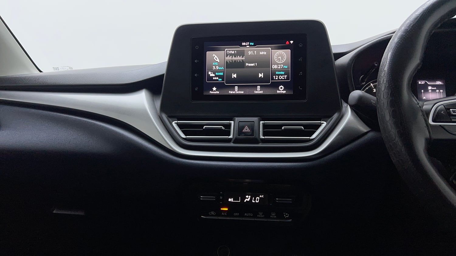 Used 2022 Maruti Suzuki Baleno Zeta Petrol Manual interior MUSIC SYSTEM & AC CONTROL VIEW