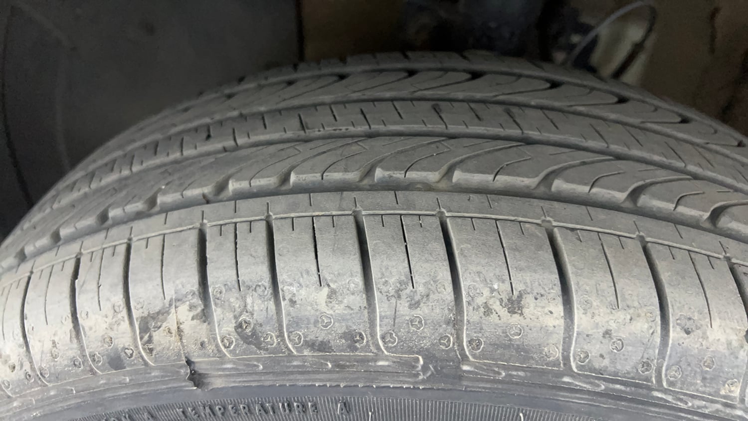 Used 2025 Hyundai Venue SX 1.2 Petrol Petrol Manual tyres LEFT FRONT TYRE TREAD VIEW