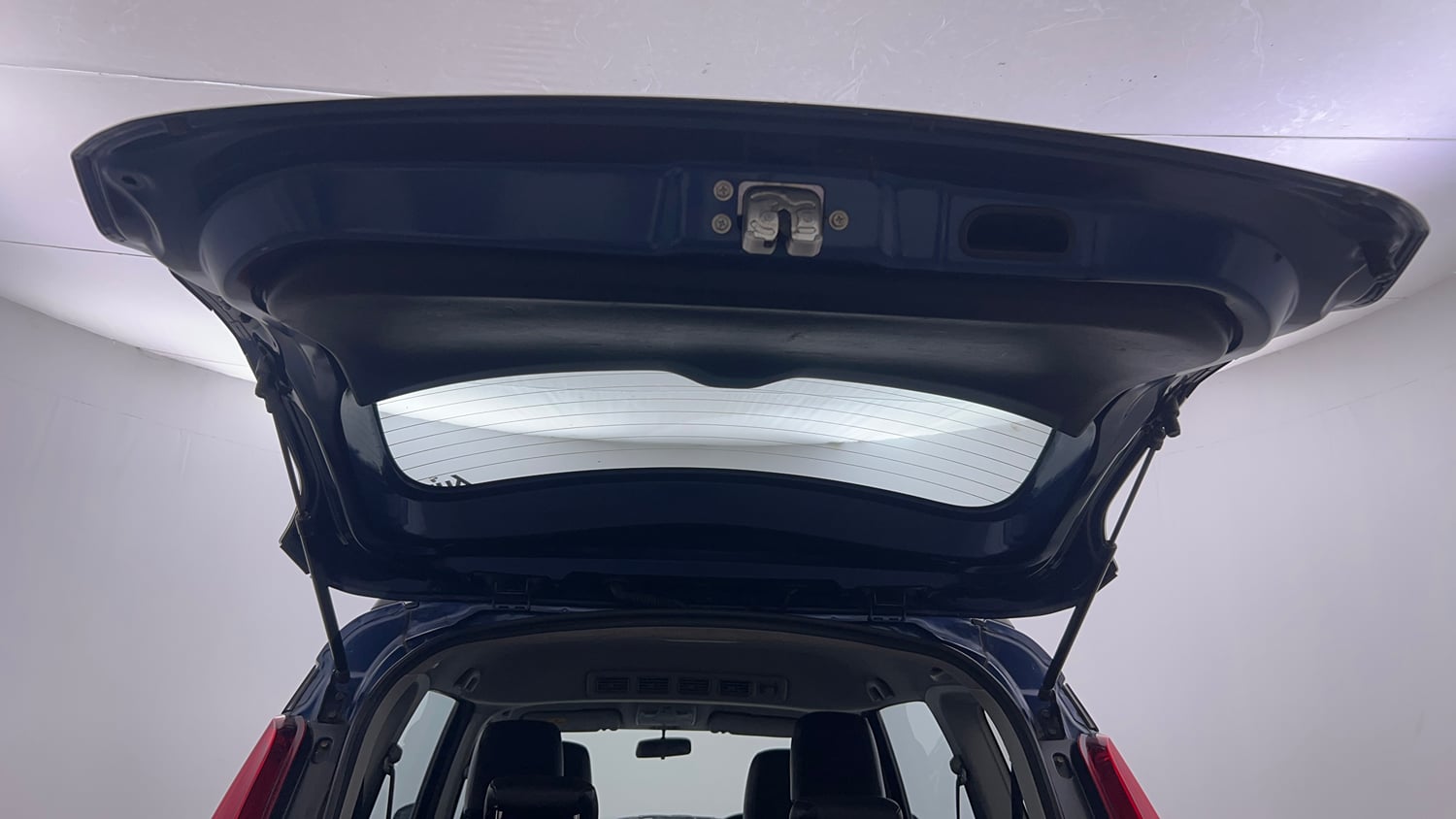 Used 2020 Maruti Suzuki XL6 Alpha AT Petrol Petrol Automatic interior DICKY DOOR OPEN VIEW