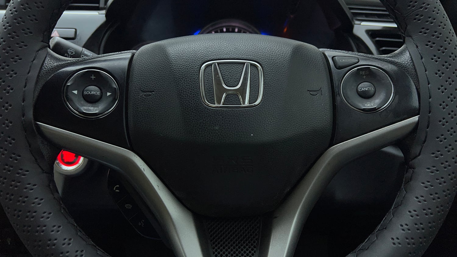 Used 2017 Honda City V CVT Petrol Petrol Automatic top_features Airbags