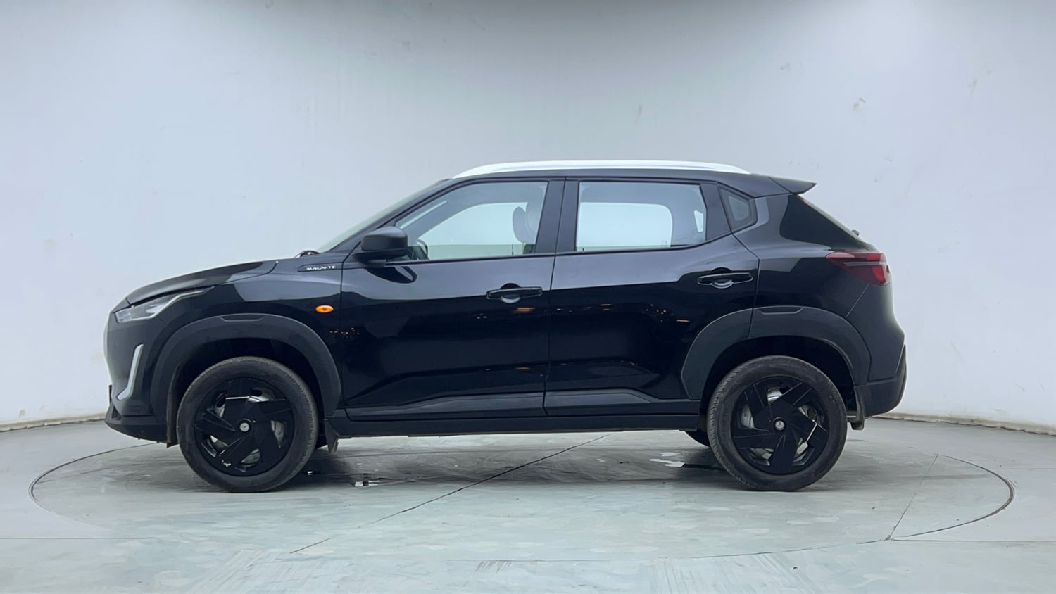 Used 2024 Nissan Magnite XE AMT Petrol Automatic exterior LEFT SIDE VIEW