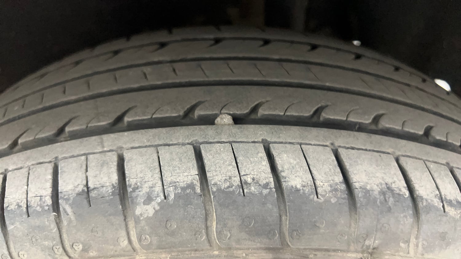 Used 2014 Ford EcoSport Ambiente 1.5 TDCi Diesel Manual tyres LEFT REAR TYRE TREAD VIEW
