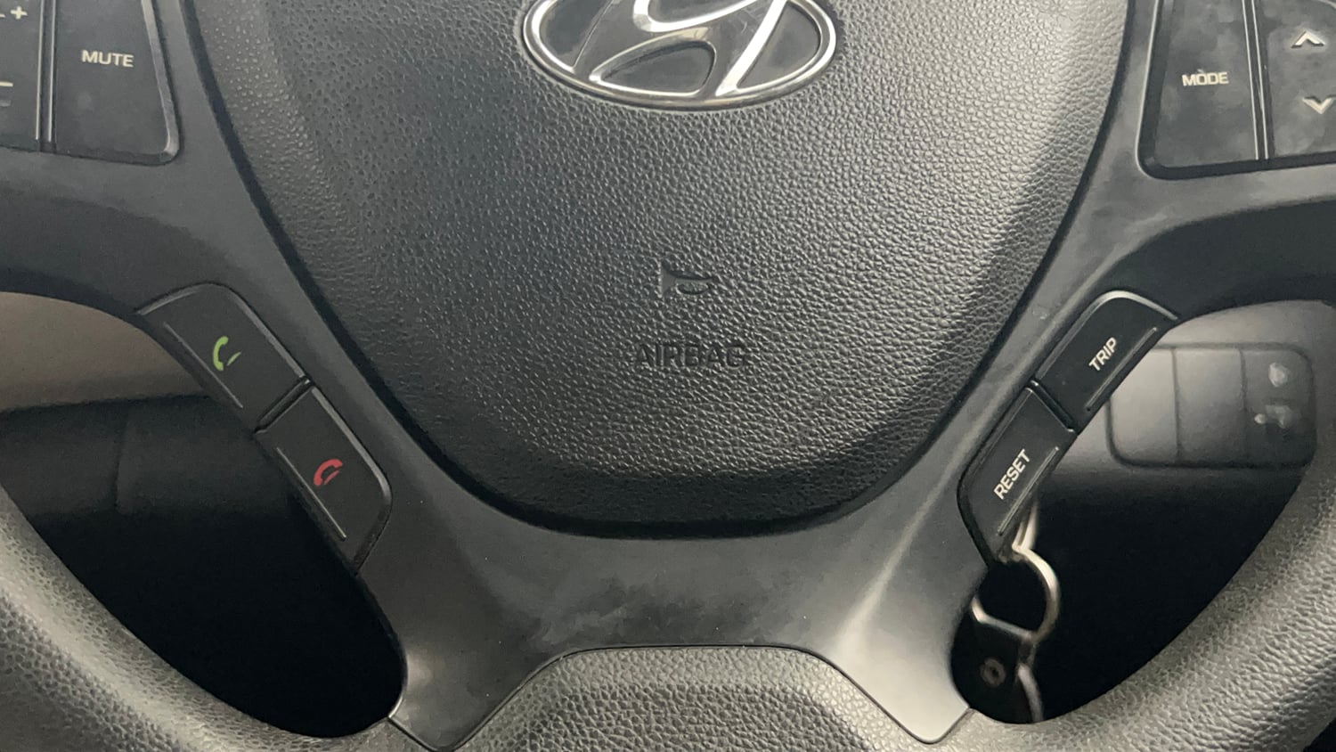 Used 2019 Hyundai Xcent S Petrol Manual top_features Airbags