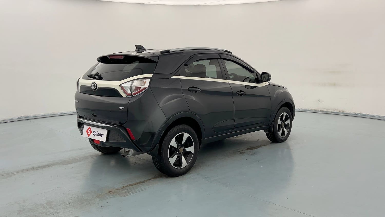 Used 2018 Tata Nexon XZ Plus Petrol Manual exterior RIGHT REAR CORNER VIEW