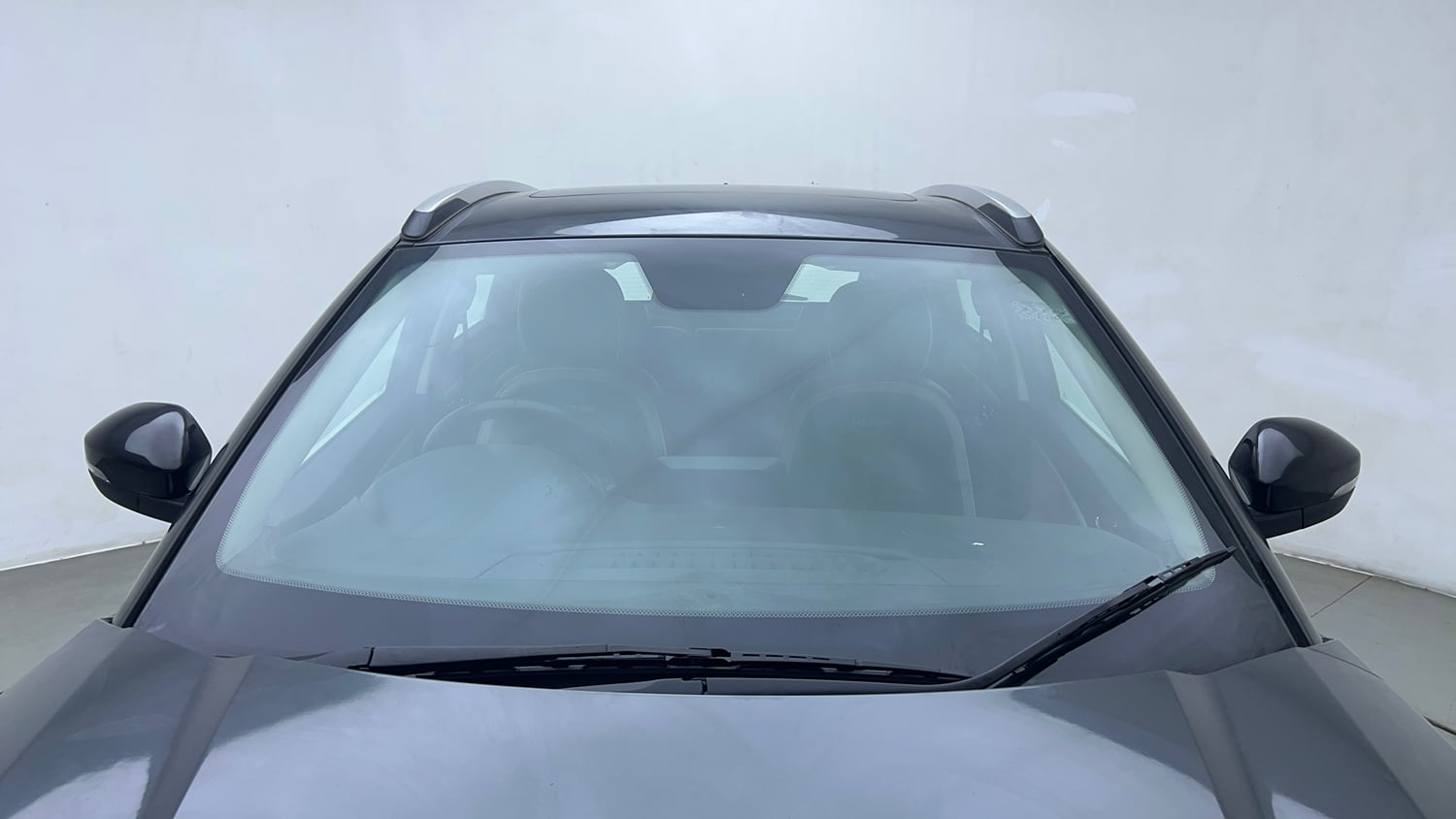 Used 2020 Tata Nexon XZ Plus (O) Petrol Manual exterior FRONT WINDSHIELD VIEW