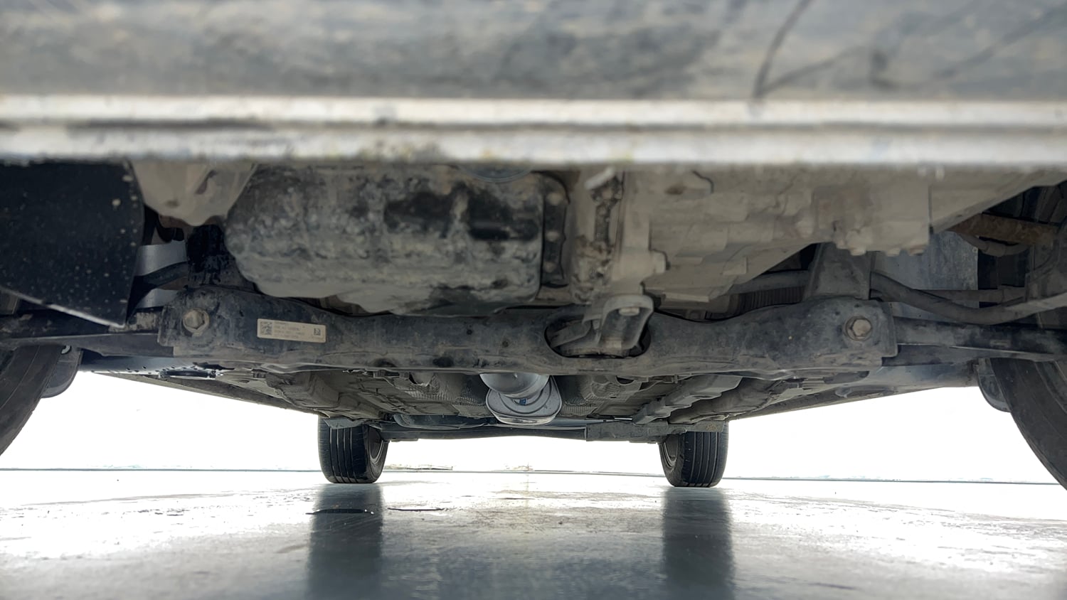 Used 2022 Skoda Slavia Style 1.0L TSI MT Petrol Manual extra FRONT LEFT UNDERBODY VIEW
