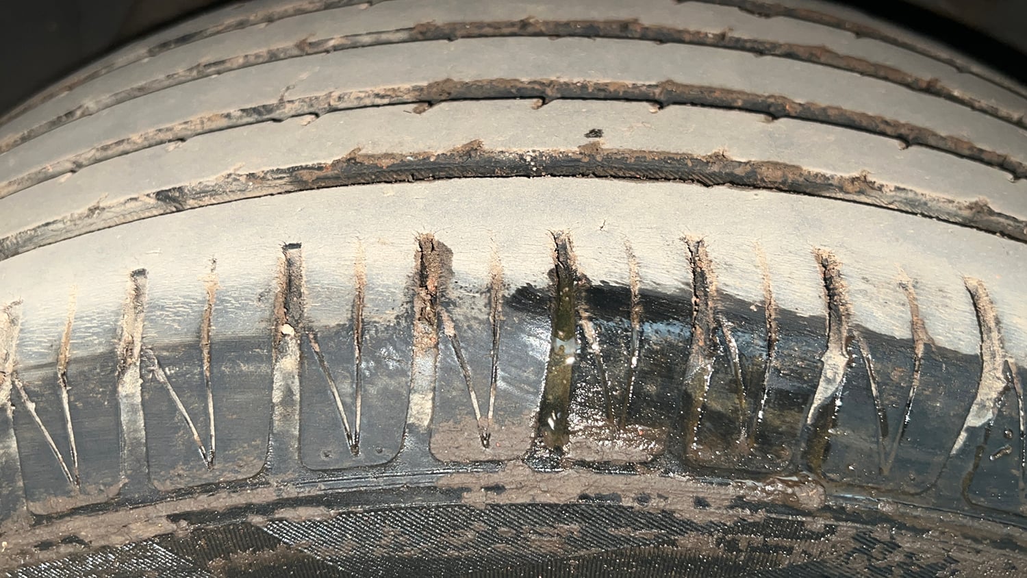 Used 2022 Toyota Urban Cruiser High Grade MT Petrol Manual tyres RIGHT FRONT TYRE TREAD VIEW