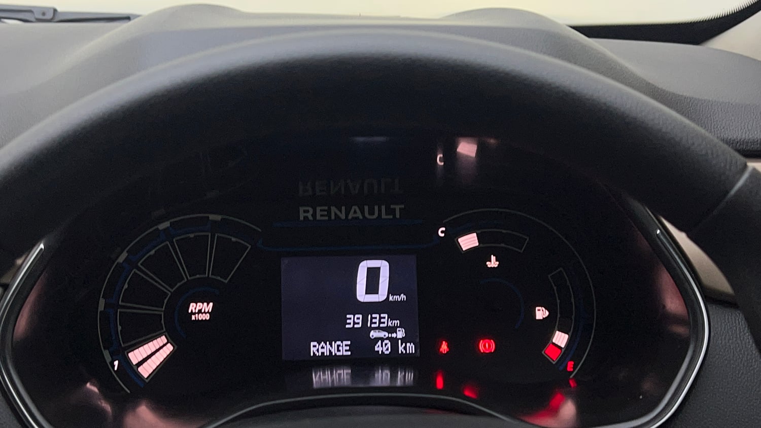 Used 2022 Renault Kiger RXT (O) MT Petrol Manual interior CLUSTERMETER VIEW