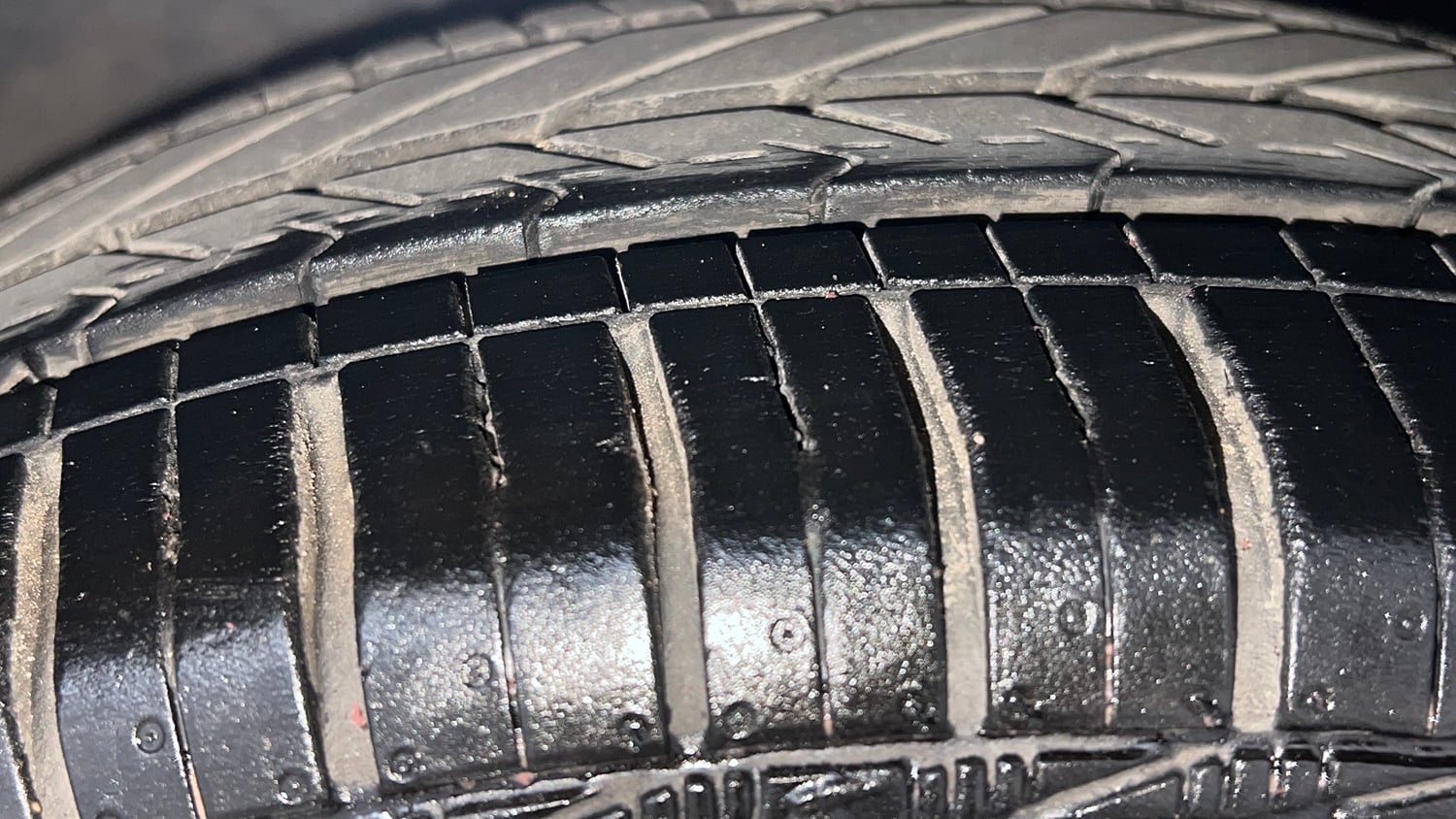 Used 2018 Hyundai Grand i10 Sportz (O) U2 1.2 CRDi Diesel Manual tyres RIGHT FRONT TYRE TREAD VIEW
