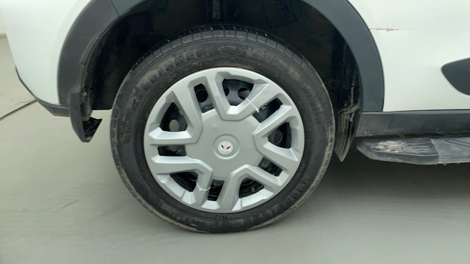 Used 2021 Tata Nexon XZ Petrol Manual tyres RIGHT REAR TYRE RIM VIEW
