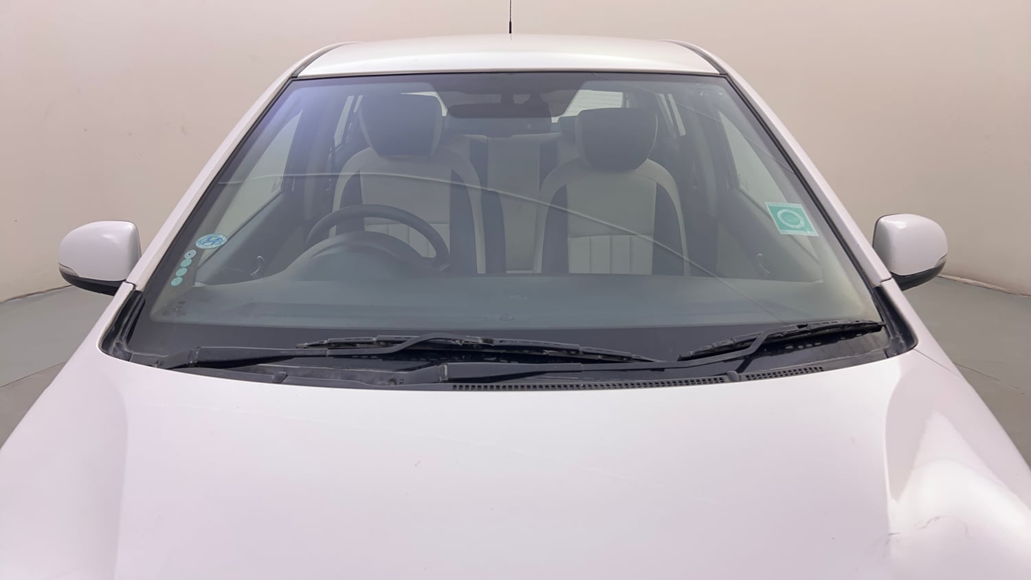 Used 2013 Hyundai i20 Asta 1.2 Petrol Manual exterior FRONT WINDSHIELD VIEW
