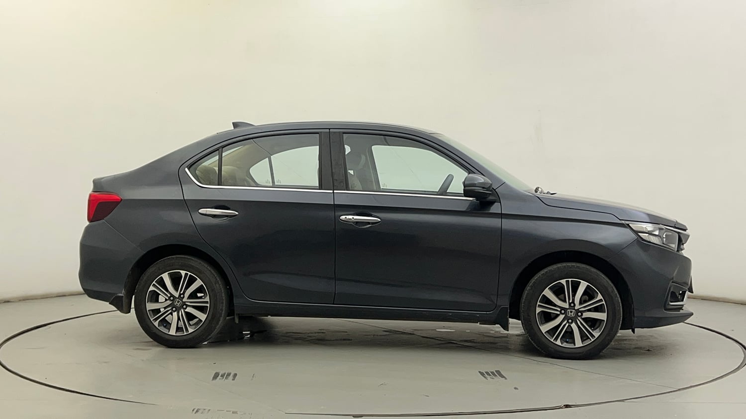 Used 2023 Honda Amaze VX MT 1.2 Petrol Petrol Manual exterior RIGHT SIDE VIEW
