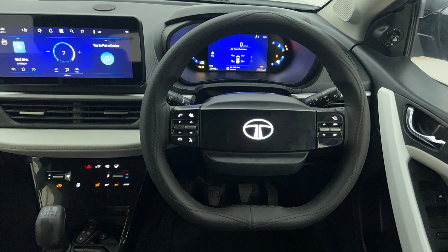 Used 2025 Tata Nexon Creative Plus S 1.2 Revotron Petrol  6MT Petrol Manual interior STEERING VIEW