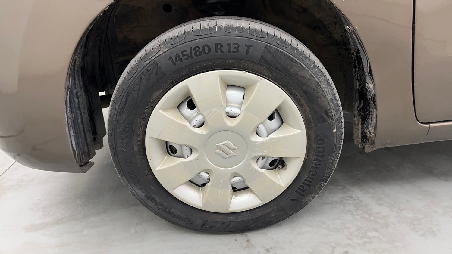 Used 2014 Maruti Suzuki Wagon R LXI CNG Cng Manual tyres LEFT FRONT TYRE RIM VIEW