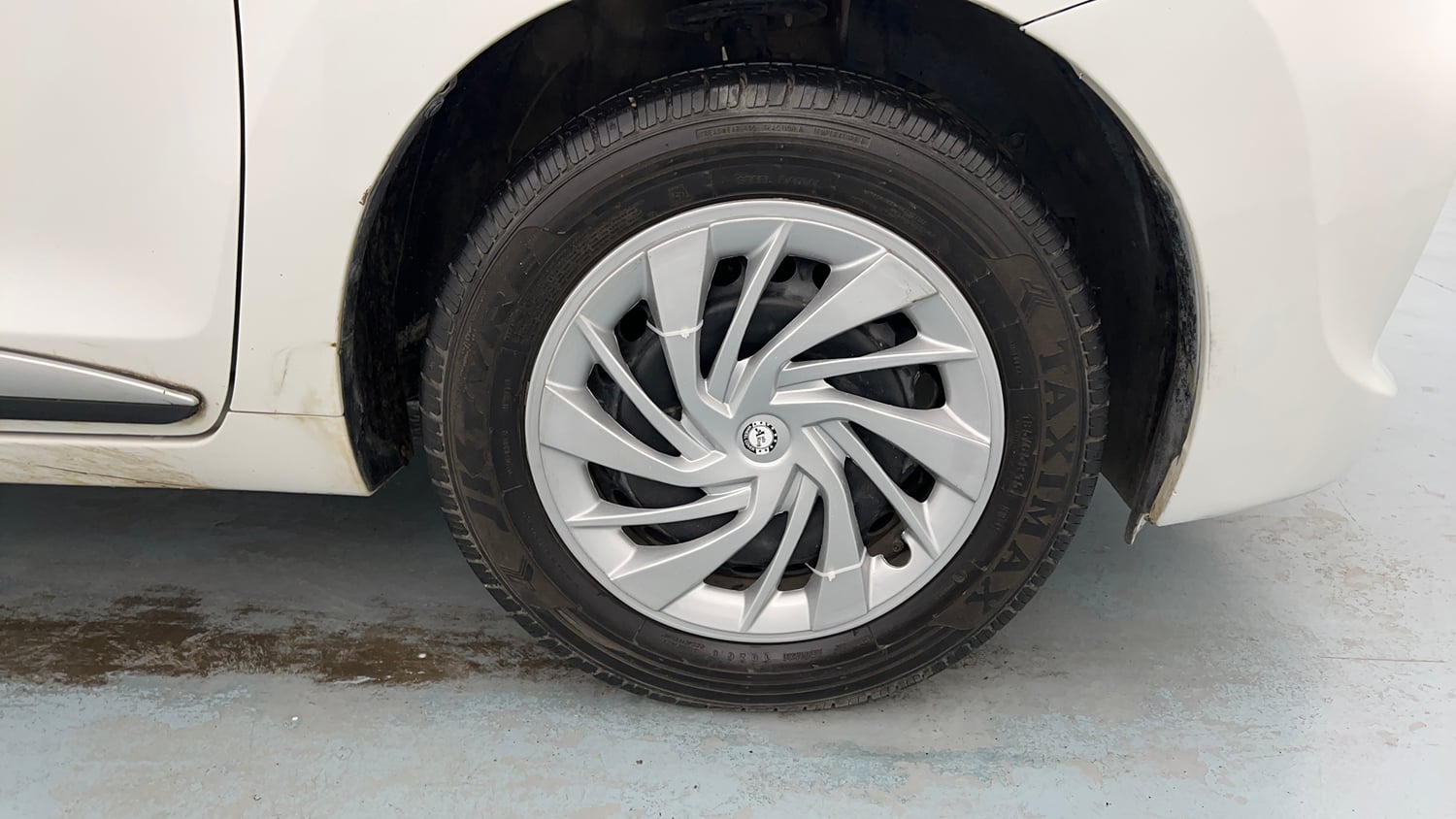 Used 2020 Maruti Suzuki Baleno Delta Petrol Manual tyres RIGHT FRONT TYRE RIM VIEW