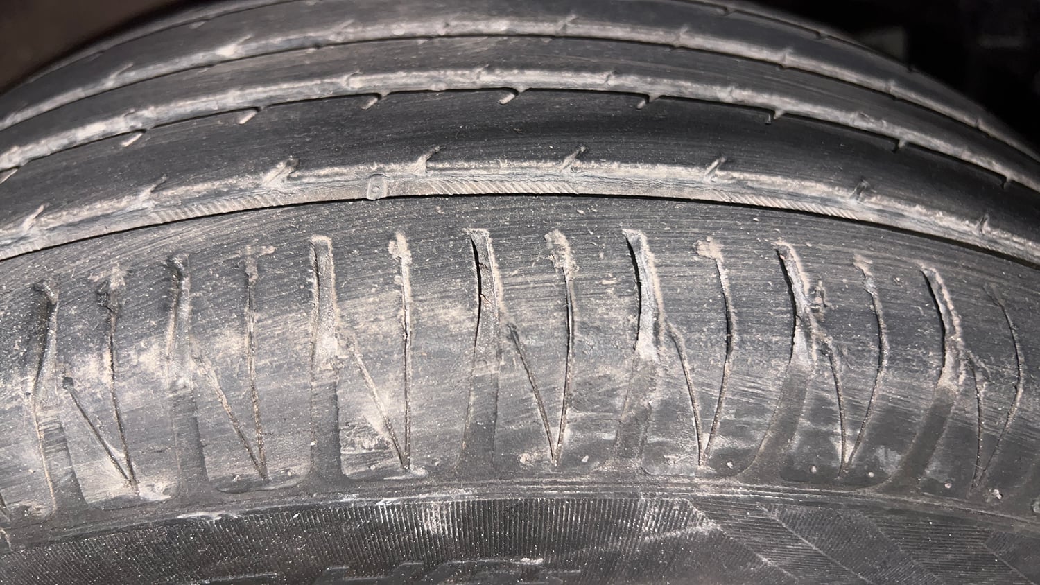 Used 2020 Honda Amaze 1.2 V CVT Petrol Petrol Automatic tyres RIGHT FRONT TYRE TREAD VIEW