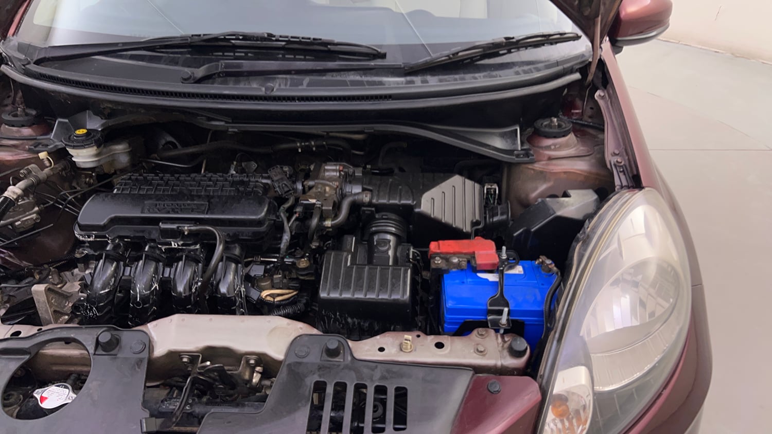 Used 2015 Honda Amaze 1.2 S i-VTEC Petrol Manual engine ENGINE LEFT SIDE HINGE & APRON VIEW