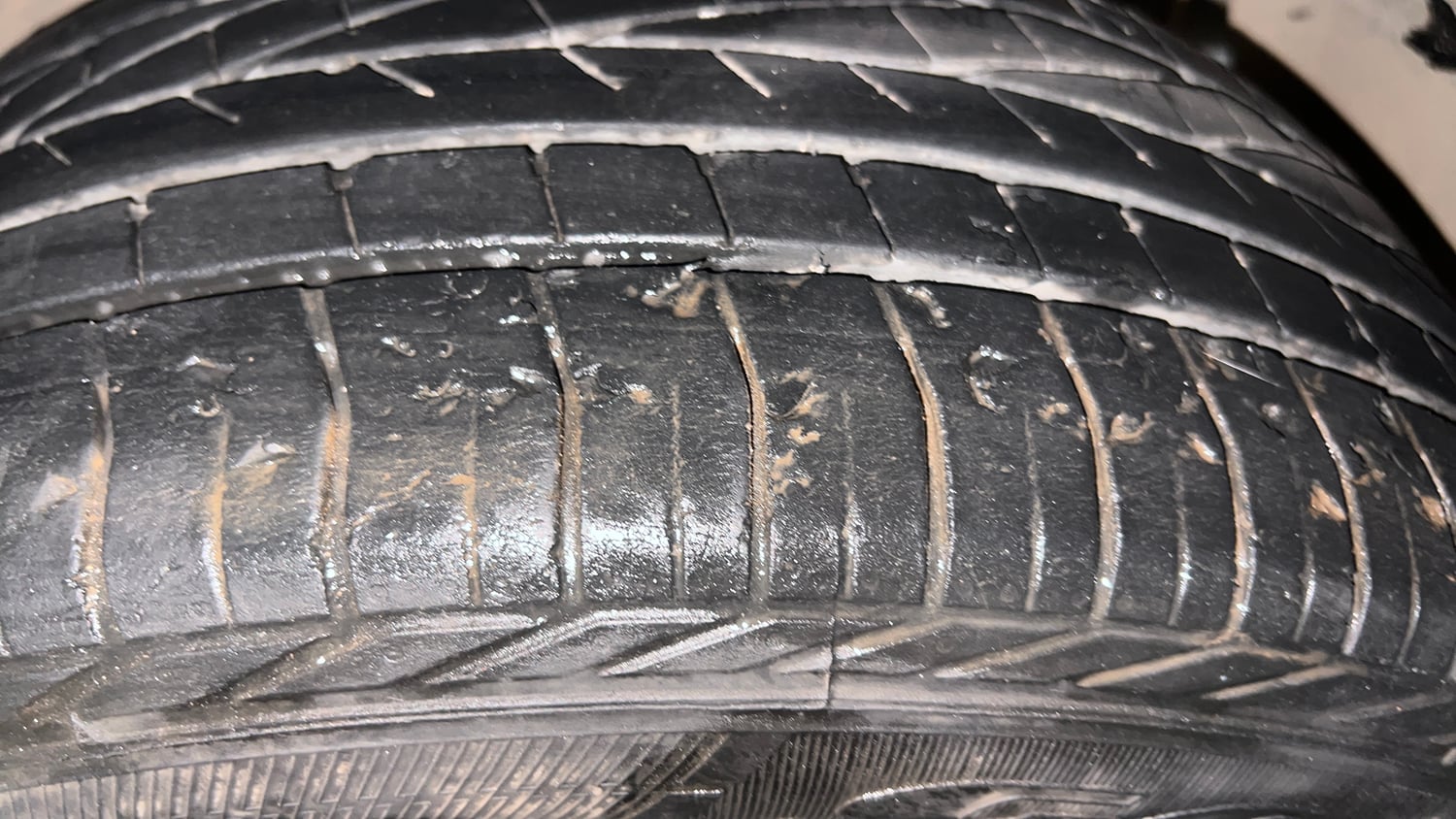 Used 2021 Tata Nexon XZA Plus Diesel Diesel Automatic tyres LEFT REAR TYRE TREAD VIEW
